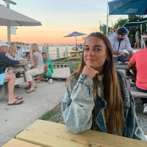 Meet your Posher, Natalie